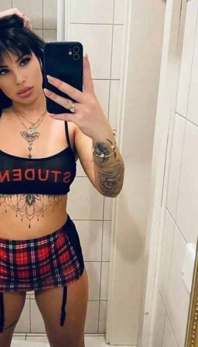 Amely Sexy