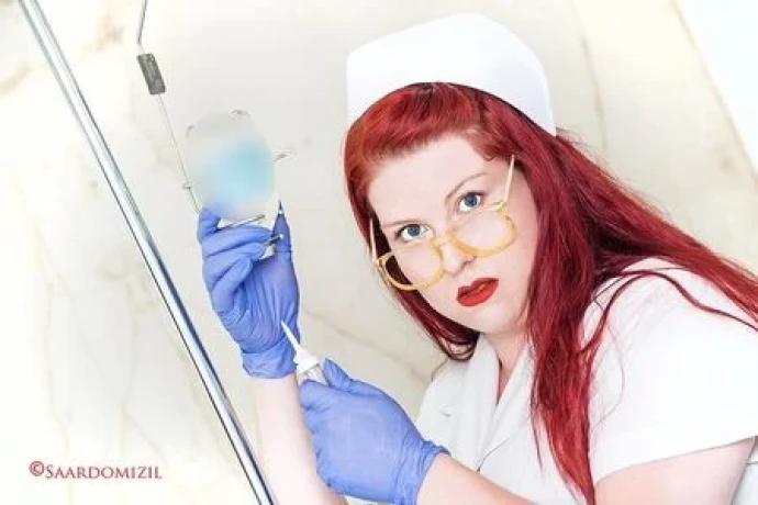 Miss Kinky La Rouge / Fr. Dr. La Rouge