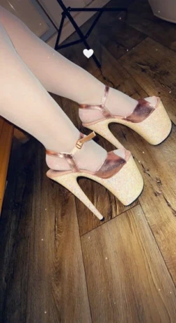 Kataleya Heisse Und Hingebungsvolle Liebe