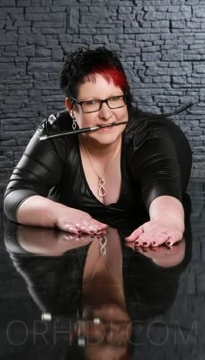 Lilly- Molliger, deutscher Busentraum