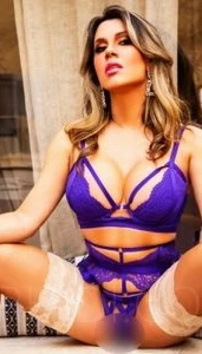TS Melanie