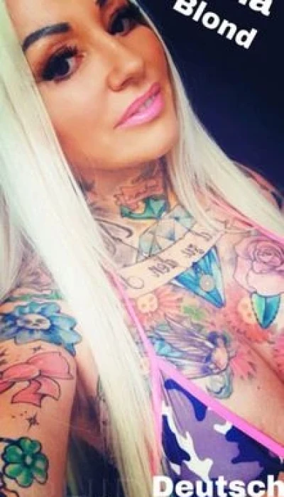 Tattoomodel Gina blond P*rno