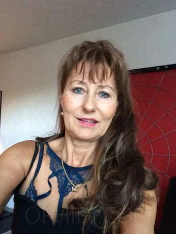 Lady Corinna nur Massagen kein GV