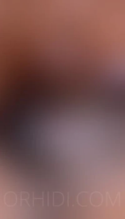 GANZ NEU Rihana