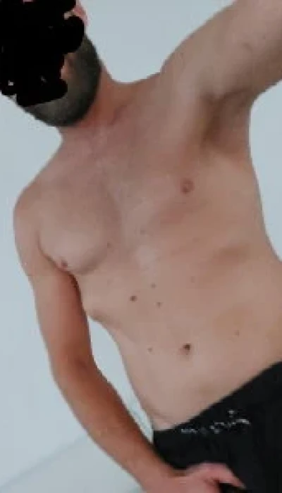 Nik Horny27