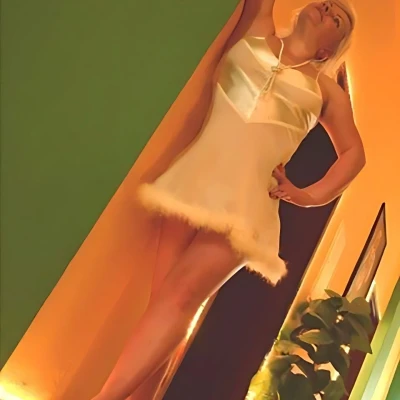 Natascha - Blonder Engel