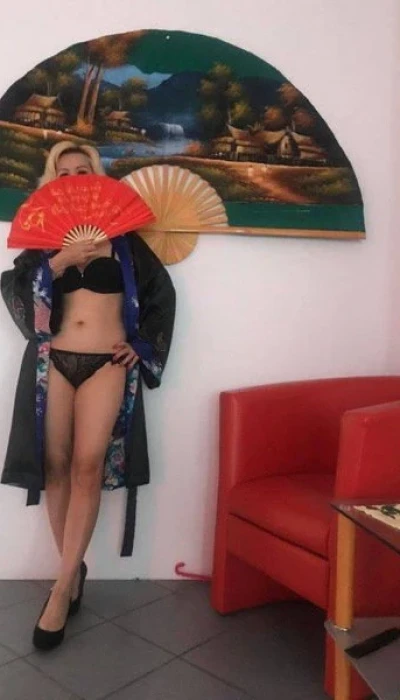 Freya Susse Asiatin