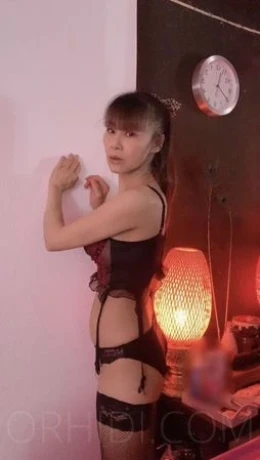 Skinny Ella
