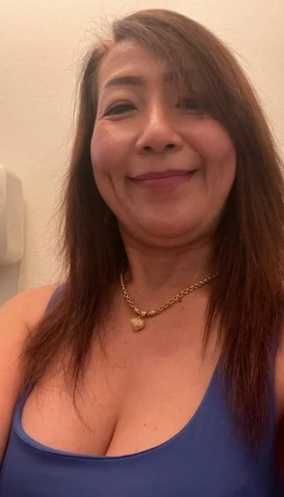 Lynn Erotische Massage Mit Nippelspiel