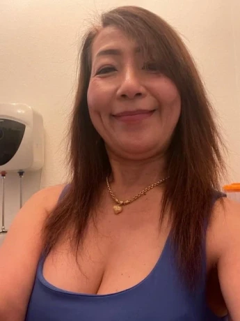 Lynn Erotische Massage Mit Nippelspiel