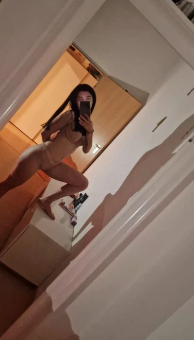 Anita105
