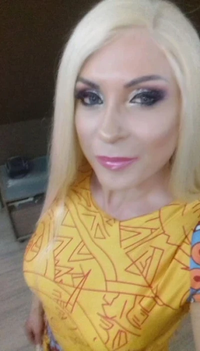 Neu Trans Queen Beyonce