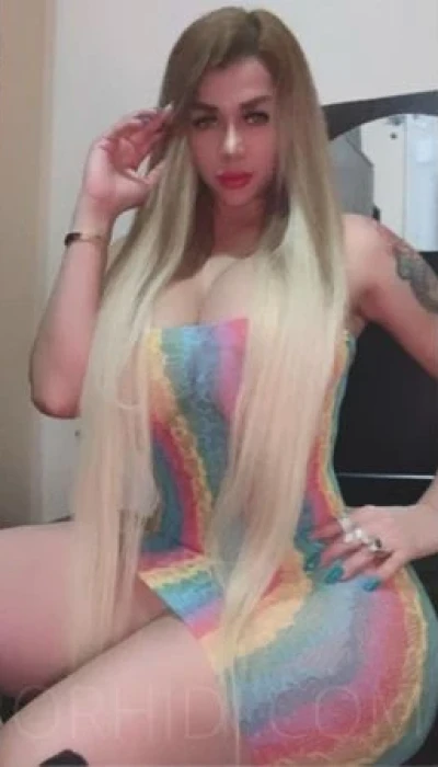 Naomi S*xbombe