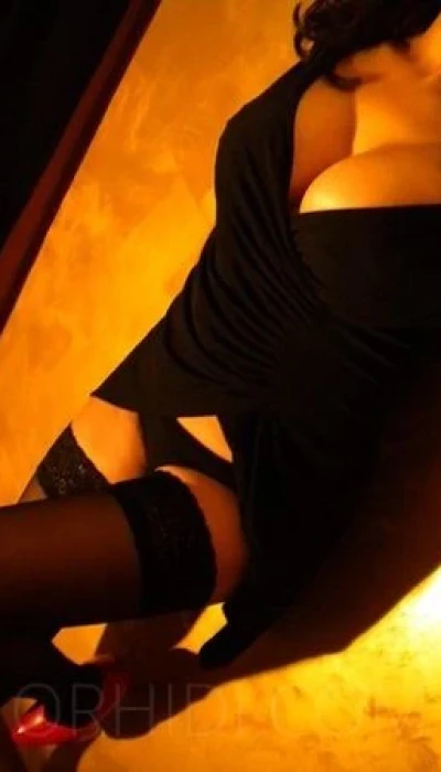 Camilla - 10% Special -  Era Massage Studio