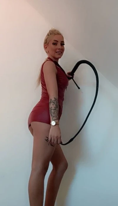 Adelina Ganz Neu
