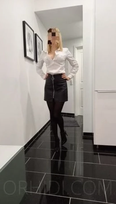 Julia little devil!