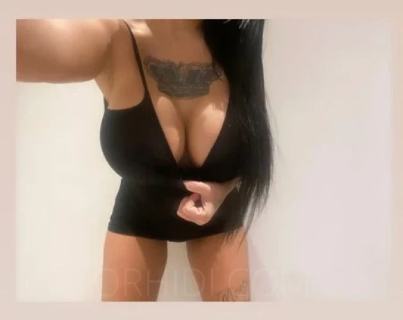 Alina BESUCHBAR & HAUS / HOTELBESUCHE MÖGLICH