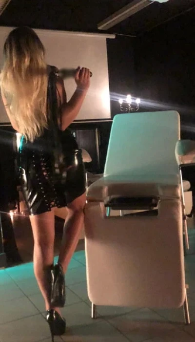 Lady Melanie Bei Tantra Deluxe