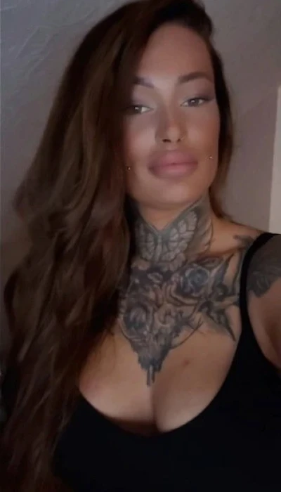 Deutsches Tattoo Model Lilli