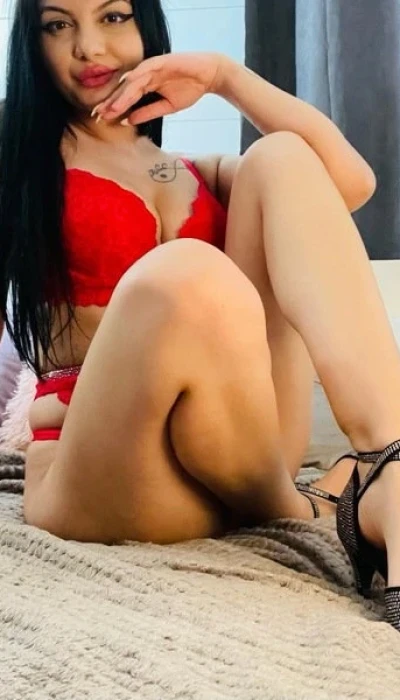 Feuchte Heisse Ella