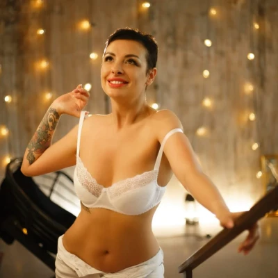 Molly Im Girls Haus 19