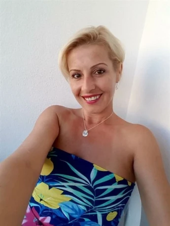 LILLA - GELERNTE MASSEURIN