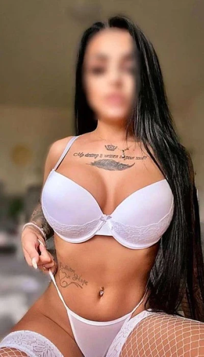 Hot Selina
