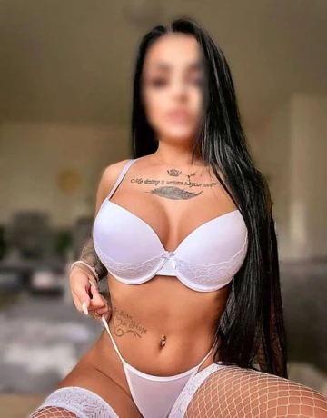Hot Selina
