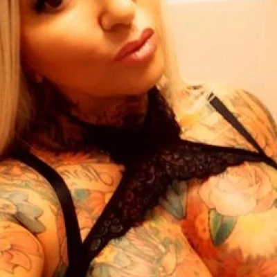 Tattoomodel Gina blond P*rno
