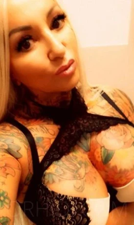 Tattoomodel Gina blond P*rno