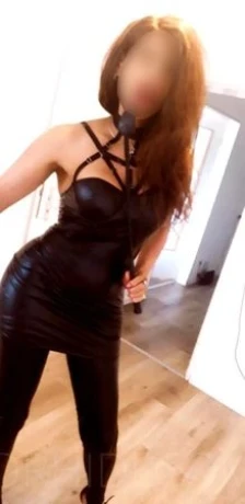 Isabella Valentina mit Modelkörper - Top Fit Model
