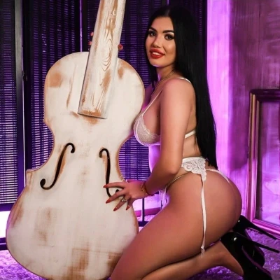Rebbeca2