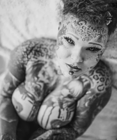 Yuki Tattoomodel