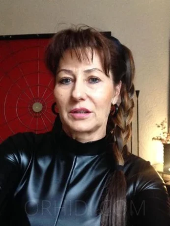 Lady Corinna-