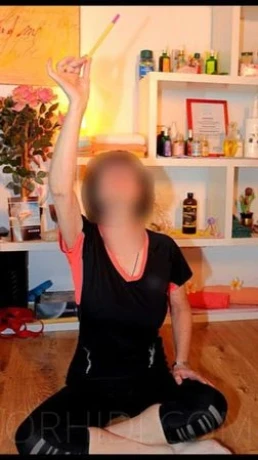 Charmante Wellness & Massage Therapeutin