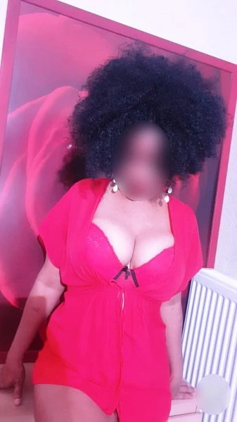 Neu Joa Latina Spezialistin