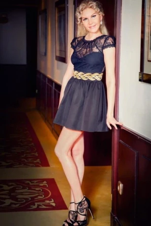 Valeria Im Club Purple