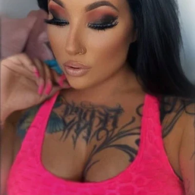 Curvy Chayenne