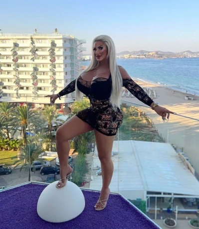 Amira