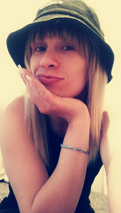 Yoni23