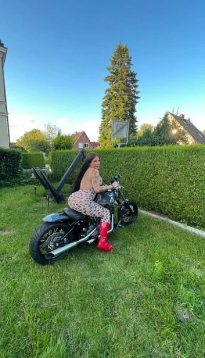 Ts Angela Fox