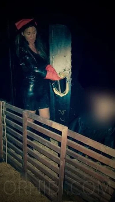 Lady Sarah Lee * Deutsche Domina*