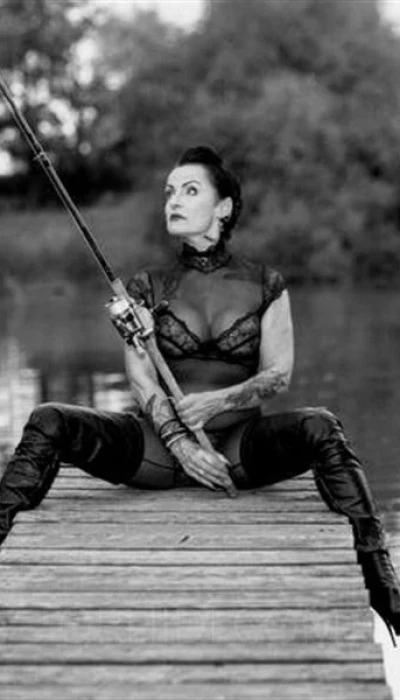 Deutsche Sonja - Sq**rt & DT Milf *Tel+Cam-Erotik*