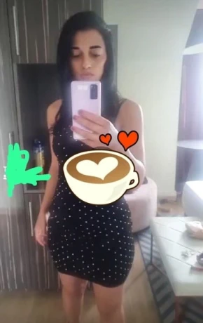 Karina382