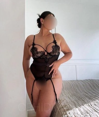 Sara - Super Hot !