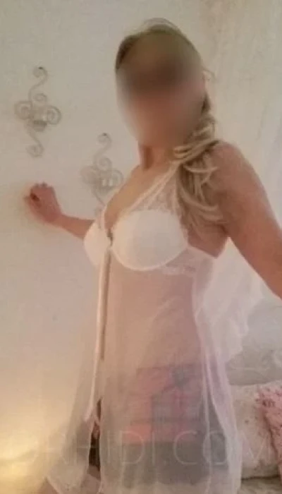 SEXY CLAUDIA