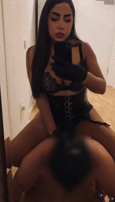 Mistress Jolie Fetisch Domina