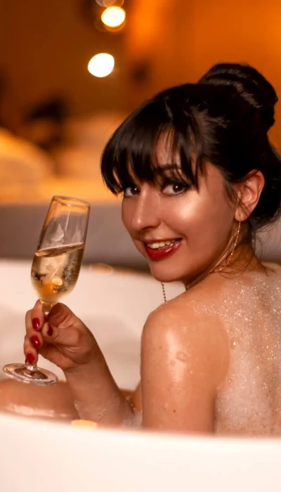 Carla Bei Fame Escort