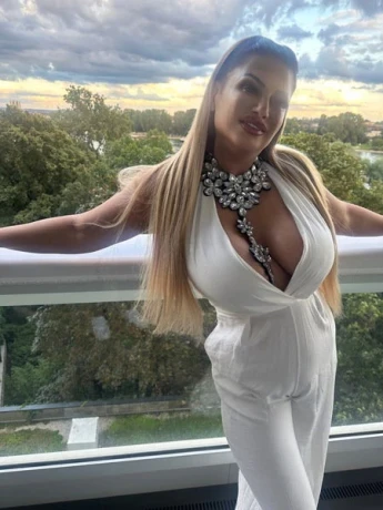 Lady Aylin Köln