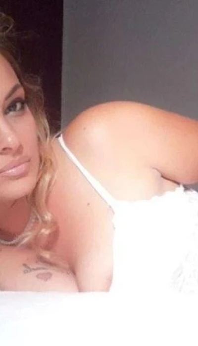 Adelina Neu Top Service